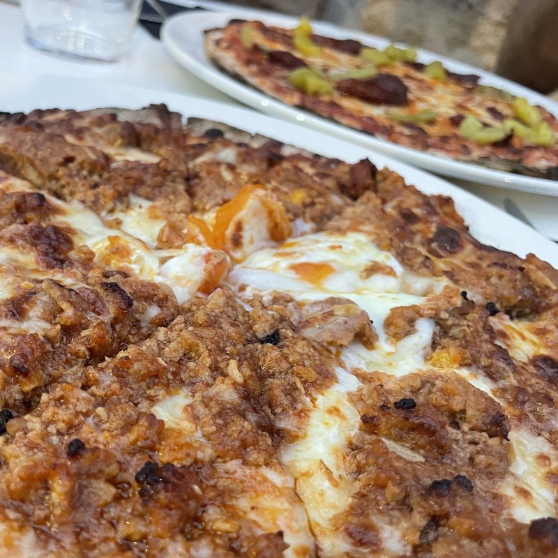 Pizza artesanal al horno de piedra del Restaurante Ágape